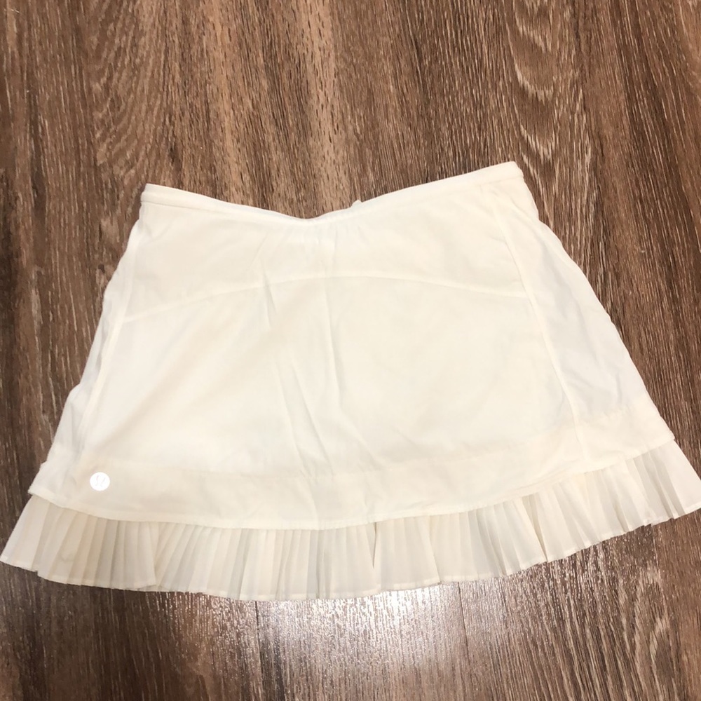 Rare Lululemon Baby Pleat Tennis skirt - Picture 4 of 10